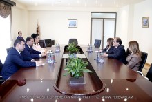 Мэр Тарон Маргарян встретился с временным поверенным в делах Сирийской Арабской Республики в Армении Иссамом Наялем