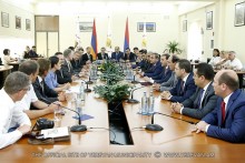 Тарон Маргарян встретился с делегацией мэров двенадцати городов ФРГ