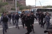 Աճառյան-Բաբաջանյան հատվածում ոստիկանները փակել են ավտոերթի մասնակիցների ճանապարհը
