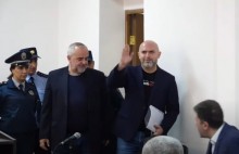 Արմեն Աշոտյանին դատական նիստերի դահլիճում դիմավորեցին ծափահարություններով