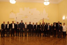 28 марта представители молодежной организации РПА во главе с  Эдуардом Шармазановым встретились с Чрезвычайным и Полномочным Послом России в Армении Сергеем Копыркиным