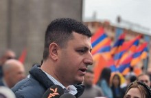 Ոստիկանությունը պատգամավոր Աշոտ Սիմոնյանի նկատմամբ ոստիկանների կազմակերպված հարձակմանն ի պատասխան ասում է. Տիգրան Աբրահամյան