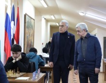 On January 13, Serzh Sargsyan, the third President of the Republic of Armenia and President of the Armenian Chess Federation visited the Chess Academy 