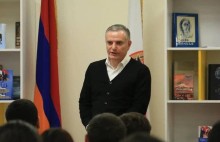 Ոչ մի ուժ, ոչ մի անհատ միայնակ չի կարողանալու հասնել իշխանափոխության․ Արտակ Զաքարյան