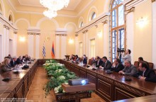 Ուրուգվայի Ներկայացուցիչների պալատի նախագահը հանդիպեց ԱԺ Հայաստան-Ուրուգվայ բարեկամական խմբի անդամների եւ խմբակցությունների ներկայացուցիչների հետ