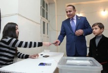 Председатель НС О.Абраамян принял участие в выборах Президента РА