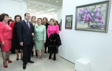 Yerevan Mayor participated in the opening of "A spring tune" exhibition