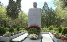 The monument to the former leader of the administrative district David Petrosyan has been opened in Nor Nork district