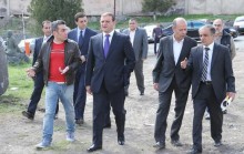Yerevan Mayor Taron Margaryan visited the art workshop