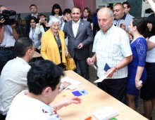 RA NA President Hovik Abrahamyan Takes Part in the Elections of Yerevan’ Council of Elders