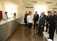PRESIDENT SERZH SARGSYAN HELD A MEETING WITH THE LEADERSHIP OF THE RA STATE REVENUE COMMITTEE AT THE NEWLY CONSTRUCTED ADMINISTRATIVE OFFICE OF THE MASHTOTS BRANCH OF THE SRC