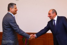 Тигран Саркисян и Бако Саакян обсудили направления реализации двумя армянскими государствами совместных программ