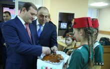 Мэр Еревана Тарон Маргарян посетил московский образовательный центр имени Лазаревых  