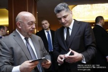 PM Attends Presentation Of First Armenian Tablet