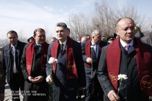 PM Pays Tribute To Vazgen Sargsyan’s Memory