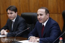 Hovik Abrahamyan Holds Consultative Meeting with Marz Governors