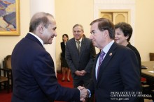 Hovik Abrahamyan Welcomes Delegation of U.S. Congressmen