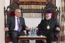 RA NA President Galust Sahakyan Visits the Mother See Holy Etchmiadzin