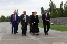 Delegation of the Deputies of the Czech Parliament Visits Tsitsernakaberd Armenian Genocide Complex