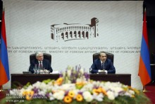 PM Expects Proactive Foreign Economic Policy from Armenian Diplomats