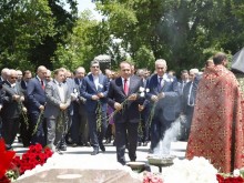 PM Pays Tribute to Memory of Andranik Margaryan