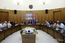 Hovik Abrahamyan Receives Nairit Plant Employees