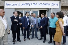 PM Introduced to Meridian Free Economic Zone Startup Process