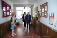 Mayor Taron Margaryan visited unexpectedly some kindergartens in Kanaker Zeytun district