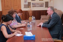 RA NA Deputy Speaker Hermine Naghdalyan Meets with the Ambassador of Ukraine